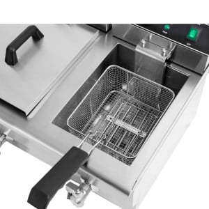 Friggitrice Professionale 2 x 13 L con Scarico - Dynasteel: Prestazioni e durata per la tua cucina