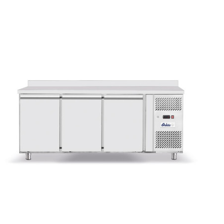 Frigorifero da banco con tre porte Profi Line 420L - Marca HENDI - Fourniresto