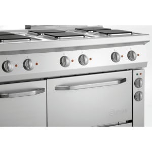 Forno a 6 piastre quadrate con forno elettrico GN1/1 e armadio Serie 700