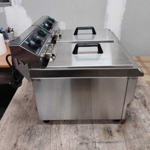 Friggitrice Professionale 2 x 13 L con Scarico - Dynasteel: Prestazioni e durata per la tua cucina