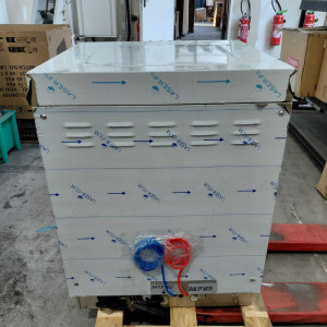 Lavastoviglie Professionale con Dosatore di Liquido di Risciacquo e Detergente e Pompa di Scarico - 50 x 50 cm - Dynasteel