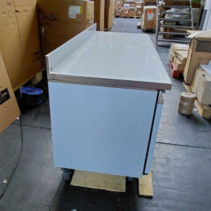 Tavolo Refrigerato 3 Porte GN1/1 - Profondità 700 con Alzatina - Dynasteel