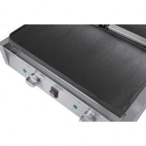 Double Smooth/Smooth Bistro Contact Grill 230V - Buffalo