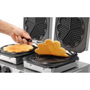 Professional Double Waffle Maker - 2 x 5 Heart-shaped Waffles - Bartscher