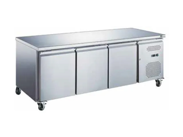 Tavolo Refrigerato GN 1/1 Positivo Profondità 700 mm - 3 Porte - Senza Alzatina - Ricondizionato